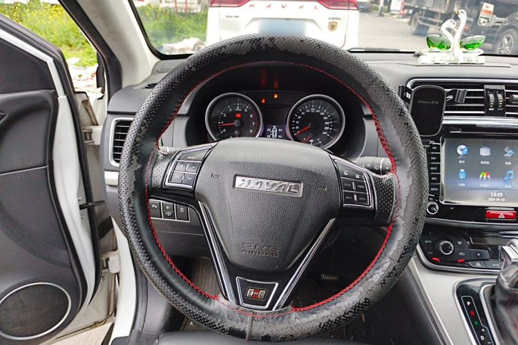 Used Haval H6 2015 Sport Edition 1.5T Automatic Two-Wheel Drive Luxury Model Steering Wheel