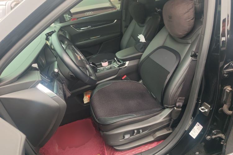 Used Cadillac XT5 2022 2.0T Two-Wheel Drive Luxury Version
