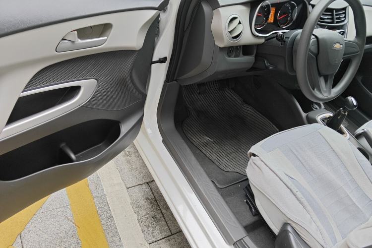 Used Chevrolet Sail 2015 Sail 3 1.5L Manual with Ideal Sunroof Edition