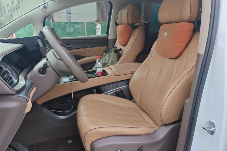 Used Denza D9 2022 DM-i 970 Four-Wheel Drive Flagship Model Left Front Seat