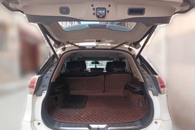 Used Nissan X-Trail 2016 2.5L CVT Sport Edition 4WD Trunk