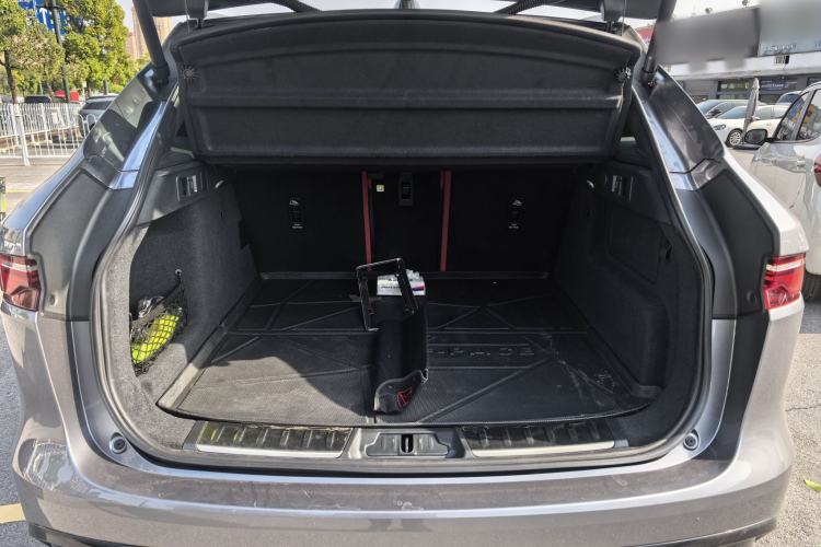 Used Jaguar F-PACE 2024 P250 R-Dynamic SE