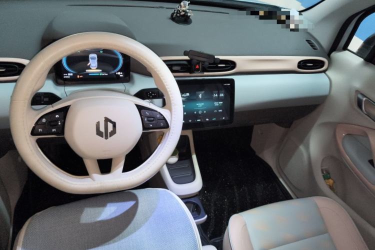 Used Leapmotor T03 2023 403 Smart Edition Center Console