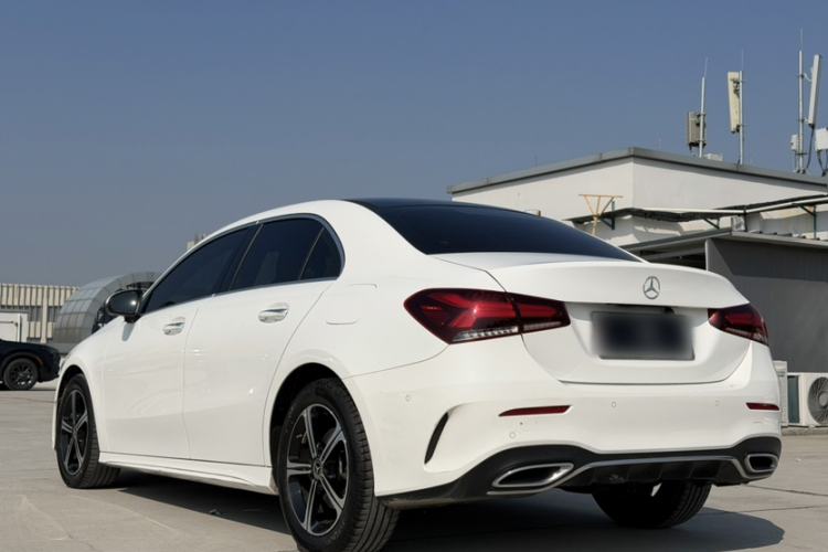Used Mercedes-Benz A-Class 2022 Second Facelift A 200 L Sport Sedan Fashion Version
