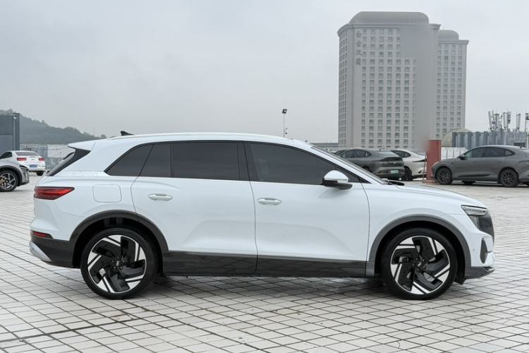 Used Audi Q5 e-tron 2022 50 e-tron quattro Glory Edition Elegant Suit
