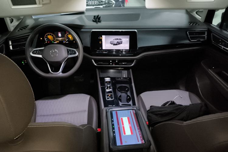 Used Volkswagen Viloran 2023 Revised 330TSI Business Edition Interior 2