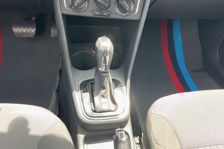 Used Volkswagen Polo 2016 1.6L Automatic Comfort Model