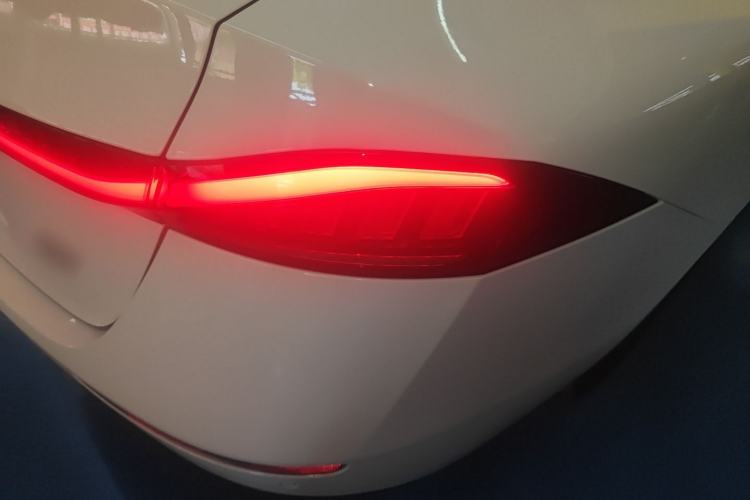 Used Roewe D7 2023 EV 510km Rear-Drive Flagship Edition Right Rear Taillight