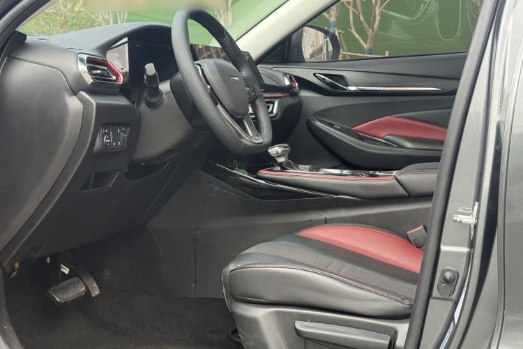 Used CHANGAN OSHAN X5 2021 1.5T DCT Prestige Edition Interior 2