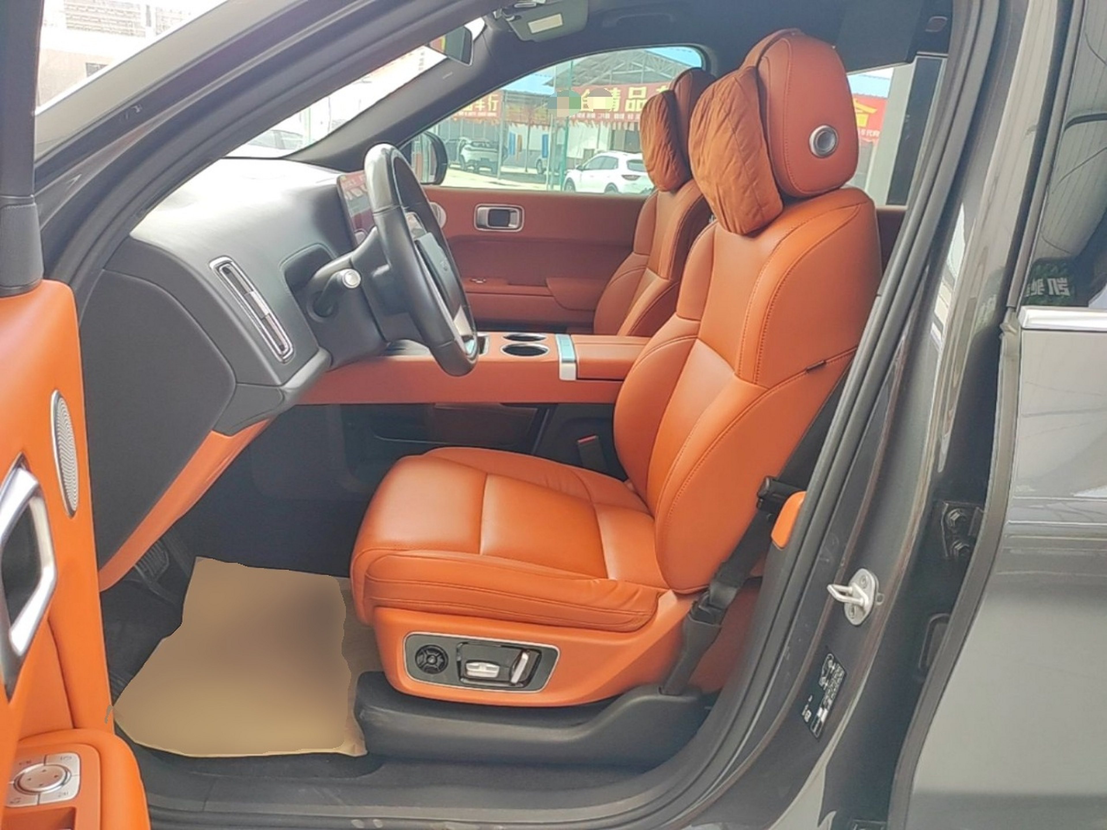 Vordere Reihe im Auto