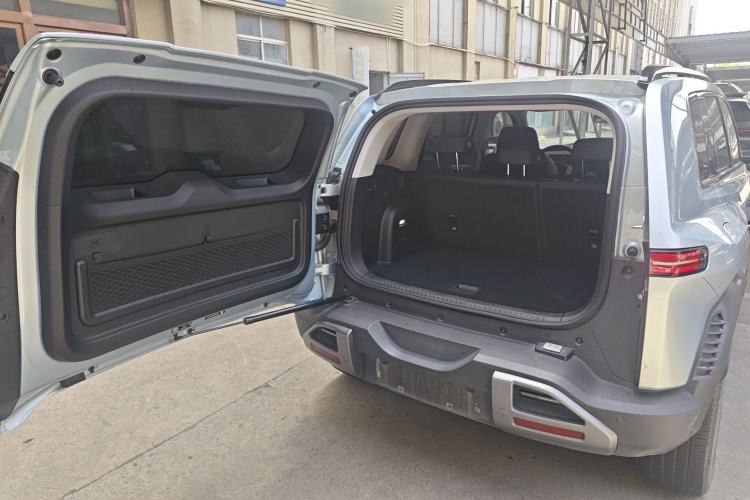 Used Formula Leopard Titanium 3 2025 501KM All-Wheel Drive Intelligent Driving Ultra Version
