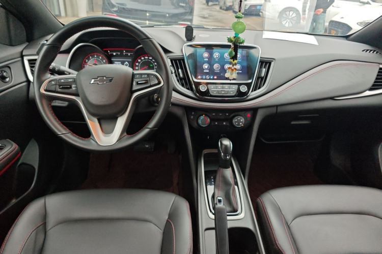 Used Chevrolet Monza 2020 Light Hybrid RS 330T Automatic Comfort Edition Center Console