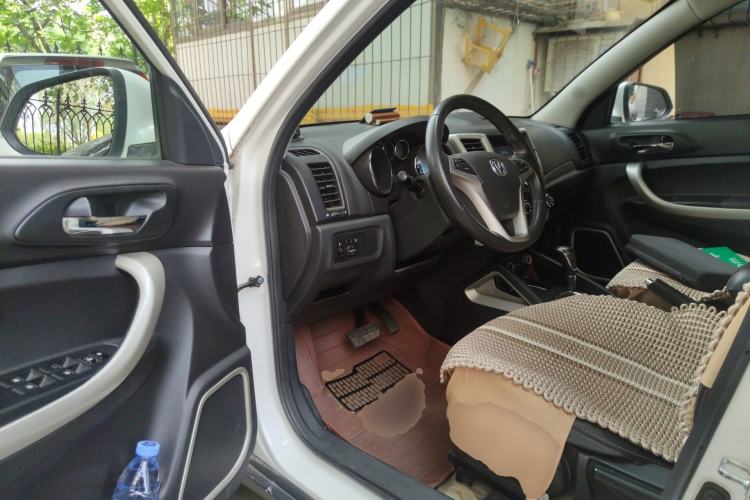 Used CHANGAN CS35 2014 1.6L Automatic Luxury Model China IV Standard
