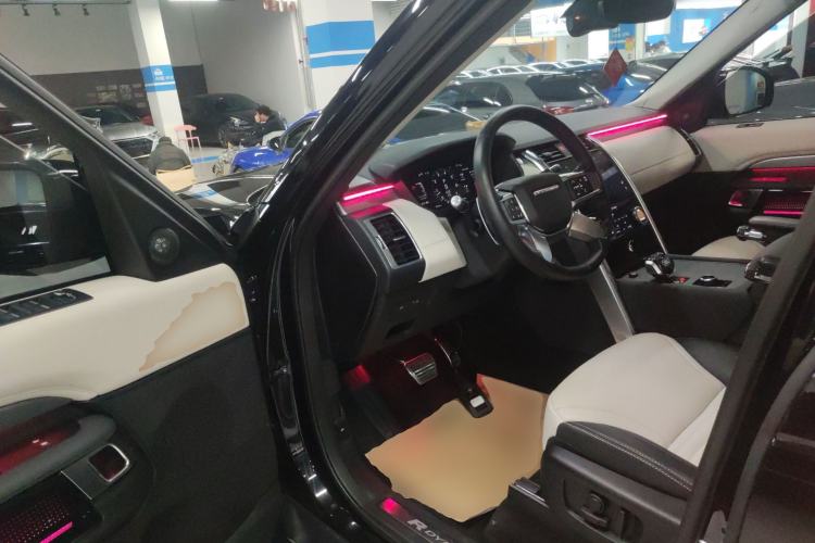 Used Land Rover Discovery 2021 360 PS R-Dynamic S
