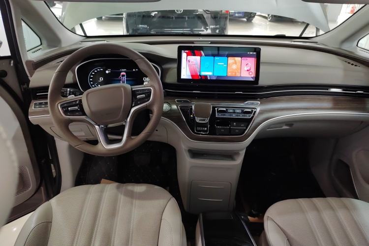 Used Roewe iMAX8 2023 400TGI Comfort Edition