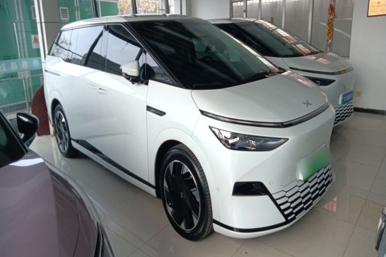 Used XPeng X9 2024 702 Ultra-Long Range Max
