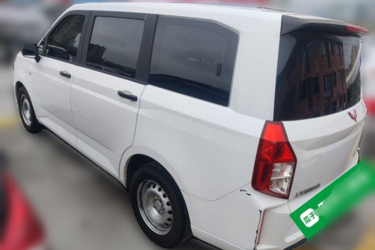 Used Wuling Hongguang PLUS 2019 1.5T Manual Standard Edition 5 Seats Rear Left 45 Deg