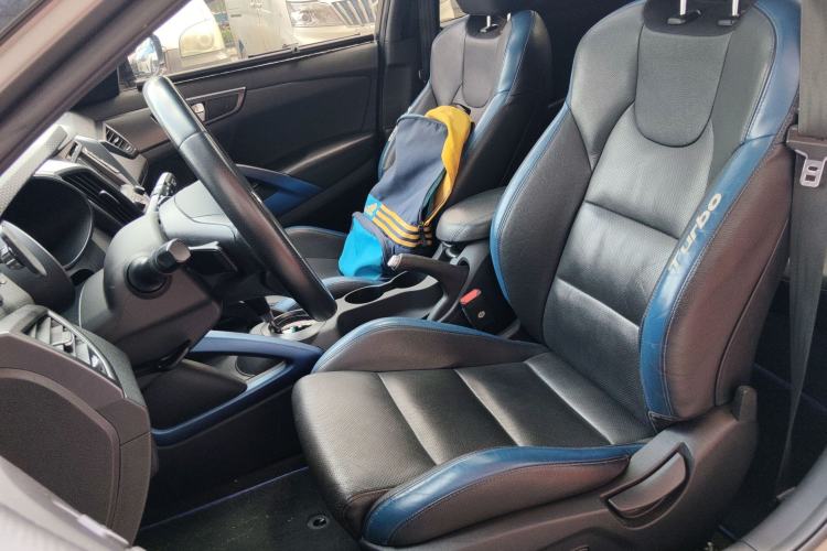 Used Hyundai Veloster 2015 1.6T Automatic Luxury Edition Left Front Seat