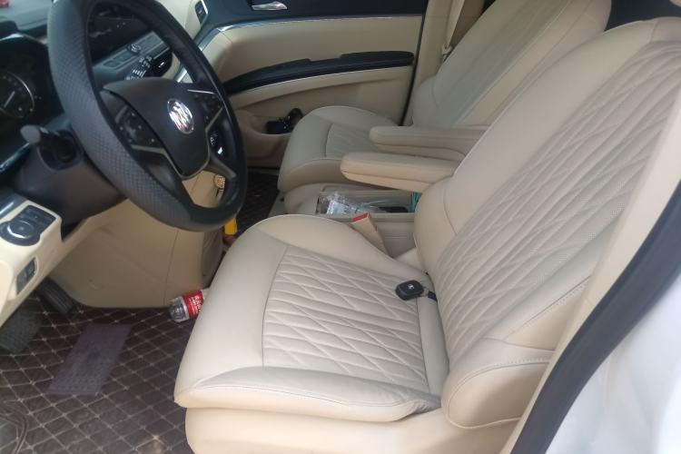 Used Buick GL8 2023 Land Executive Class Deluxe Model