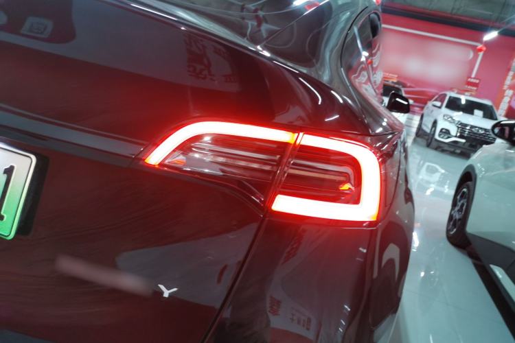 Used Tesla Model Y 2023 Rear-Wheel-Drive Version Right Rear Taillight