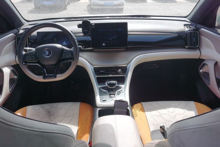 Used BYD Song Pro New Energy 2024 HONOR Edition DM-i 71KM Navigation Model