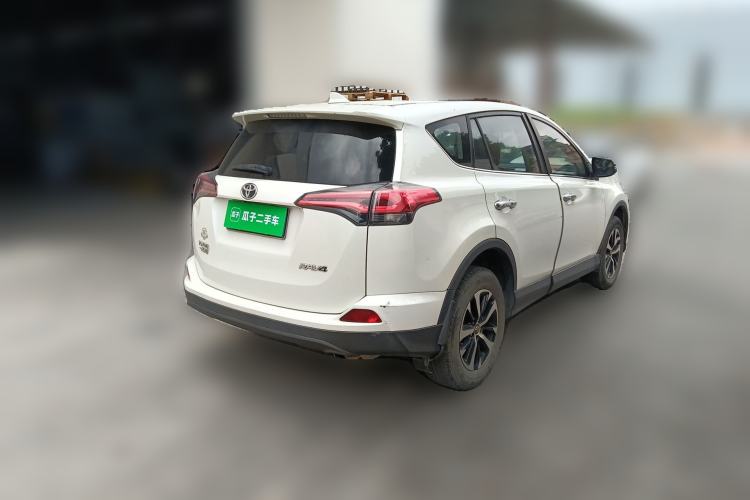 Used Toyota RAV4 2016 2.0L CVT Two-Wheel Drive Fashion Edition China V Standard Rear Right 45 Deg