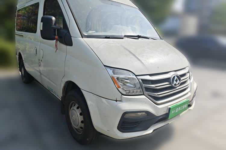 Used SAIC MAXUS Xintu V80 2018 2.5T 6-Speed Manual Aoyuntong Short Wheelbase Mid-Height 5-6 Seater Front Right 45 Deg