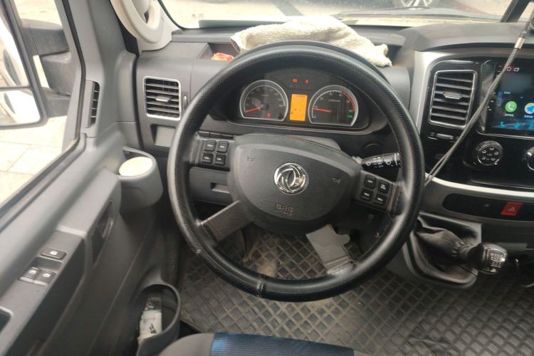 Used Dongfeng Yufeng 2021 2.3T Power King Front-Drive Logistics Van Long Wheelbase High Roof 6-9 Seats China VI Standard M9T Steering Wheel