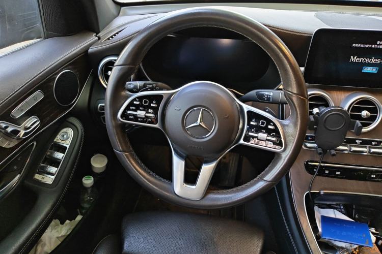 Used Mercedes-Benz GLC 2020 Facelift GLC 300 L 4MATIC Dynamic Edition Steering Wheel