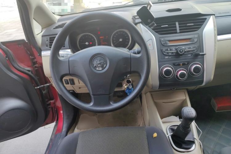 Used Venucia R50 2012 1.6L Manual Comfort Edition
