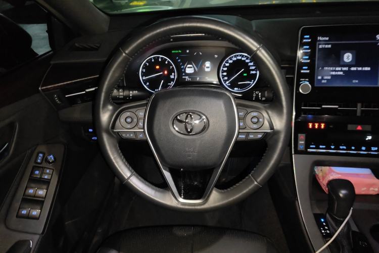 Used Toyota Avalon 2019 2.0L XLE Premium Edition China VI Steering Wheel