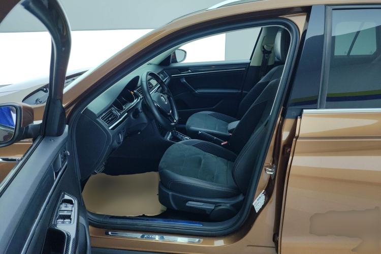 Used Volkswagen C-TREK 2017 230TSI DSG Luxury Model