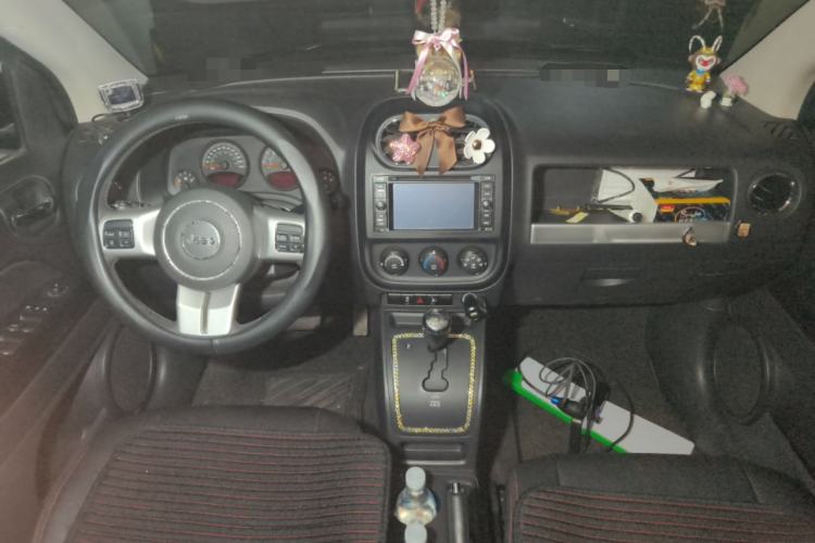 Used Jeep Compass 2013 2.0L two-wheel drive sport version
