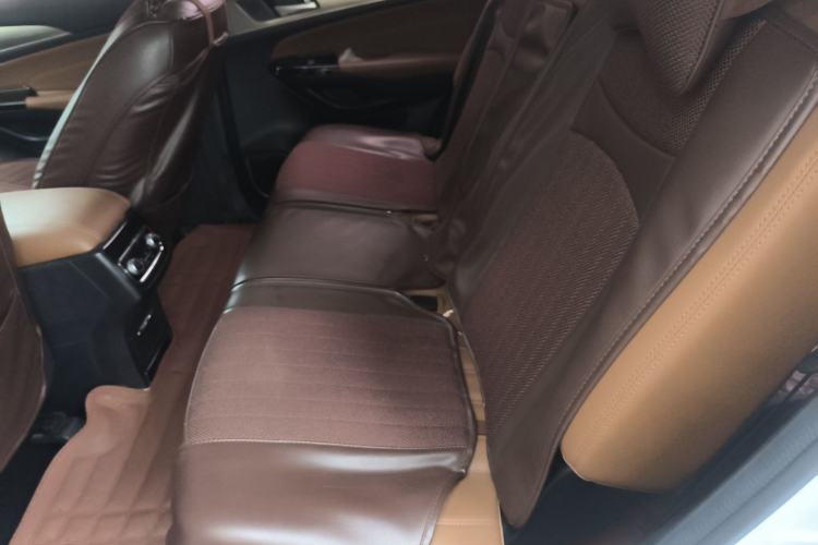 Used CHANGAN CS95 2017 2.0T Two-Wheel Drive Zhitu Edition Left Rear Seat