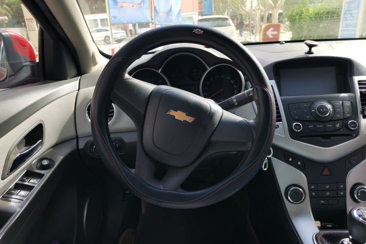 Used Chevrolet Cruze 2012 1.6L SE MT
