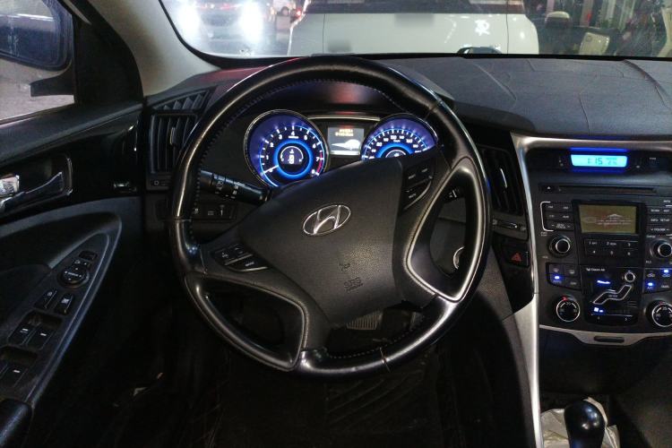 Used Hyundai Sonata 2014 2.0L Automatic Luxury Edition
