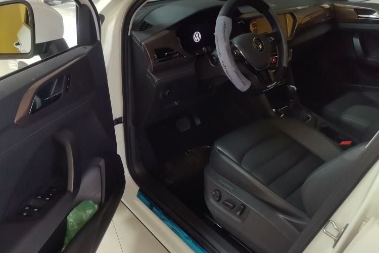 Used Volkswagen Tharu 2022 280TSI Two-Wheel-Drive Luxury Edition Driver Seat