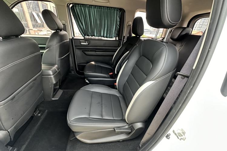 Used Wuling Hongguang PLUS 2020 1.5T Manual Commercial Vehicle 7 Seats