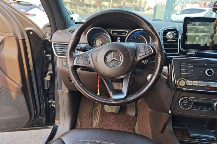 Used Mercedes-Benz GLS 2017 GLS 400 4MATIC Fashion Edition Steering Wheel