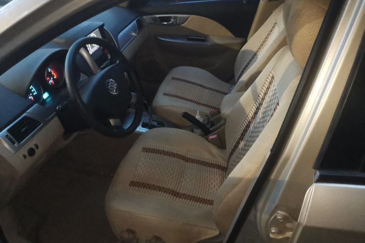 Used Buick Excelle 2013 1.5L Automatic Classic Model
