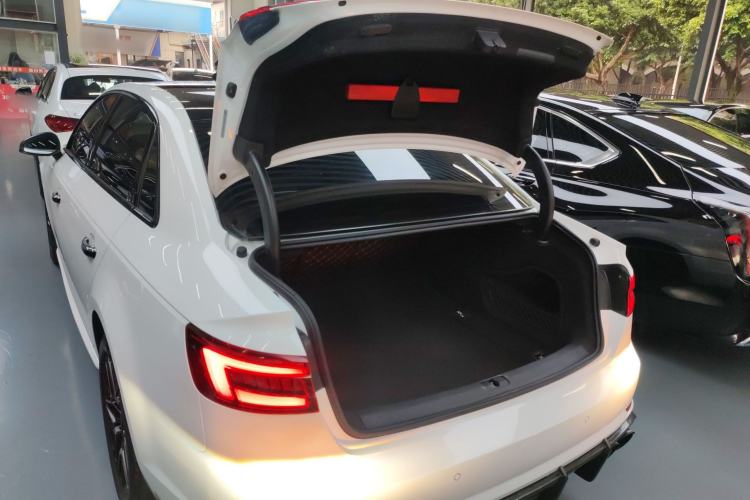 Used Audi A4L 2018 30th Anniversary Edition 40 TFSI Trendy Model
