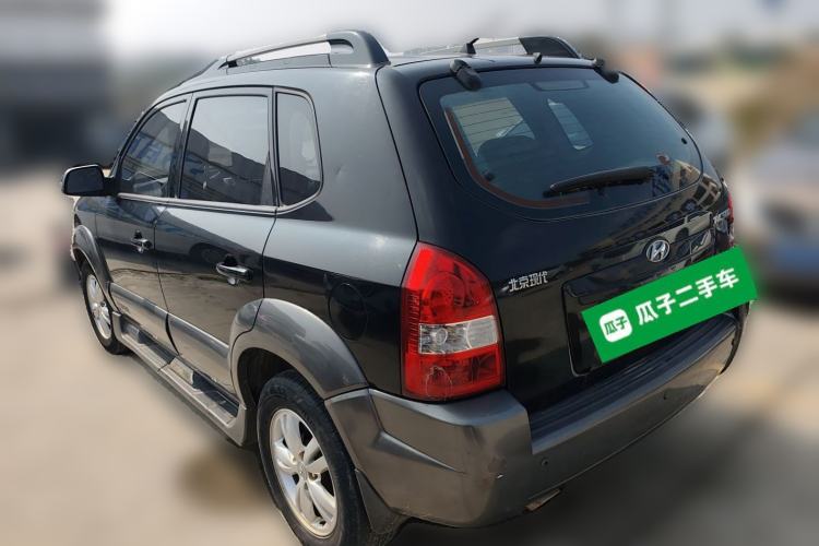 Used Hyundai Tucson 2009 2.0L Manual Two-Wheel Drive Fashion Edition Rear Left 45 Deg