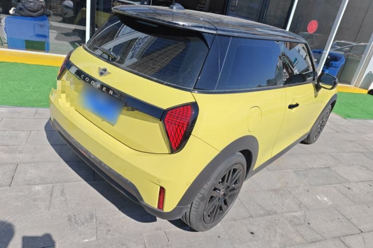 Used MINI 2025 1.5T COOPER Classic Edition