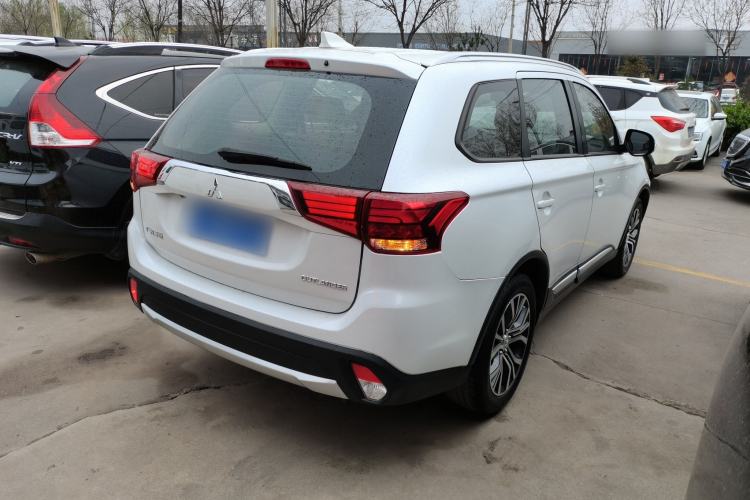 Used Mitsubishi Outlander 2018 2.0L Two-Wheel Drive Glory Edition 5 Seats