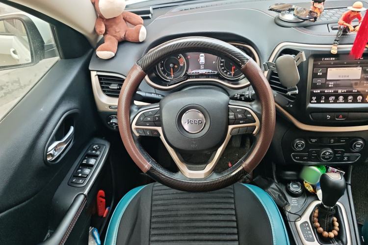 Used Jeep Cherokee 2016 2.4L 75th Anniversary Edition
