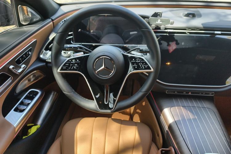 Used Mercedes-Benz E-Class 2024 Facelift E 300 L Luxury Edition Steering Wheel