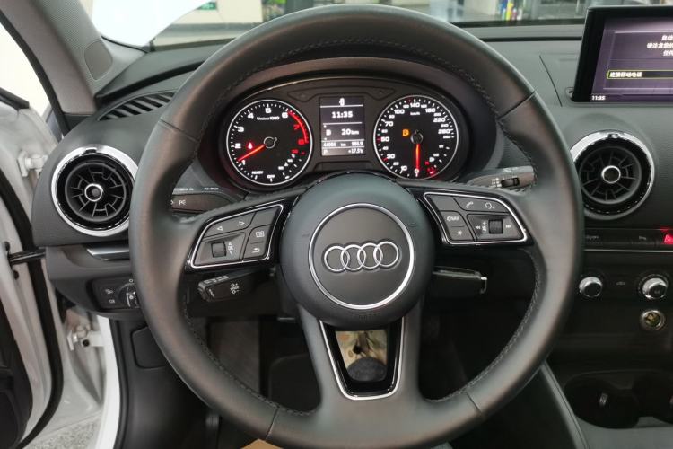Used Audi A3 2020 Limousine 35 TFSI Fashion Edition China VI Emission Standard Steering Wheel