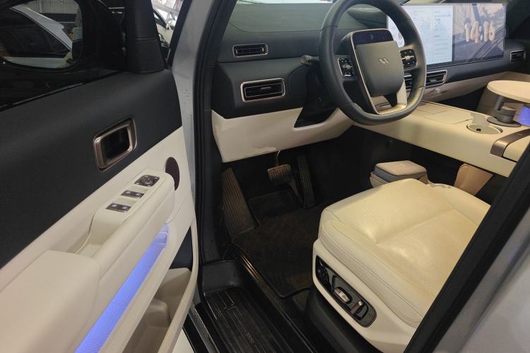 Used Li Auto MEGA 2025 Home Family Special Edition