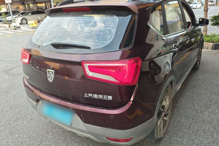 Used Baojun 560 2015 1.8L manual luxury version
