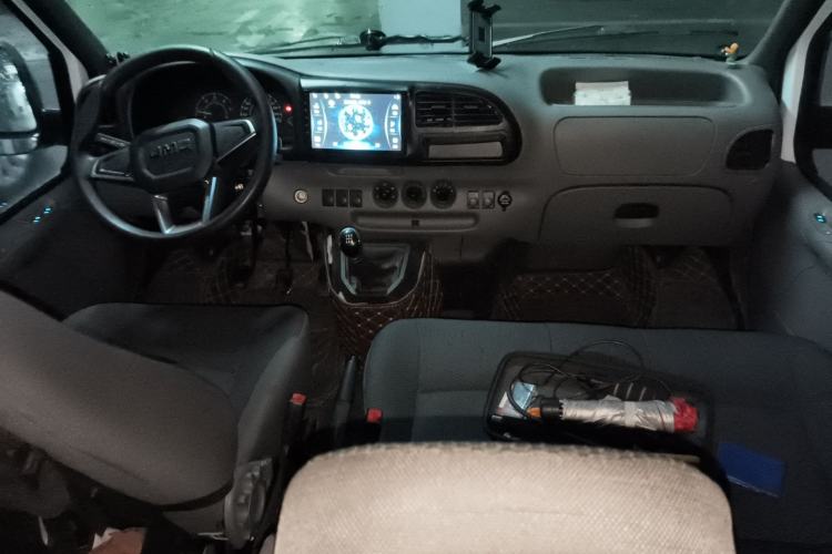 Used JMC Transit 2019 2.8T Commercial Version Short Wheelbase Low Roof 6-Seater China VI Emission Standard JX493